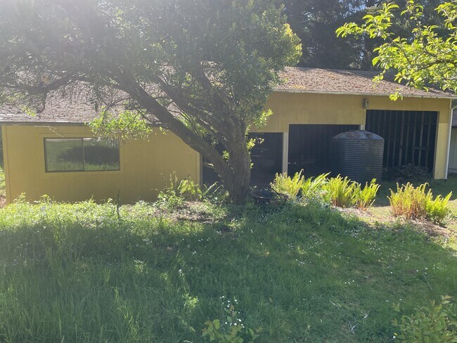 Photo - 9540 SE Cedar St
