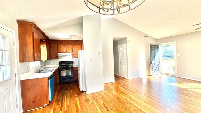 Photo - 14720 Loren Dr