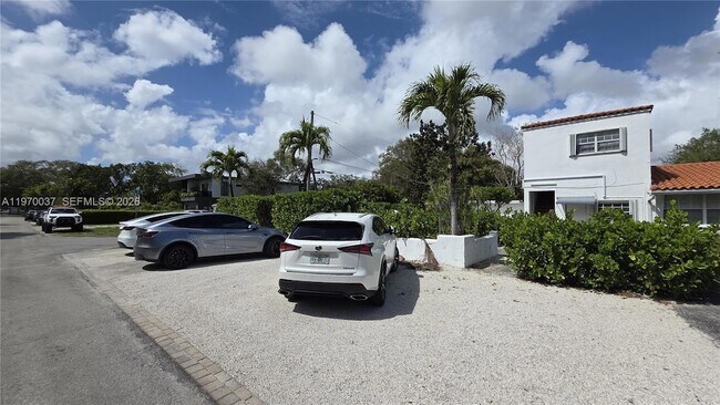 Photo - 1105 NE 119th St Unidad A