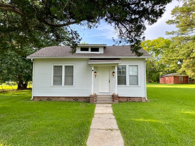 Acogedora casa de 3 habitaciones y 1 1/2 baño - 42 Washington Street