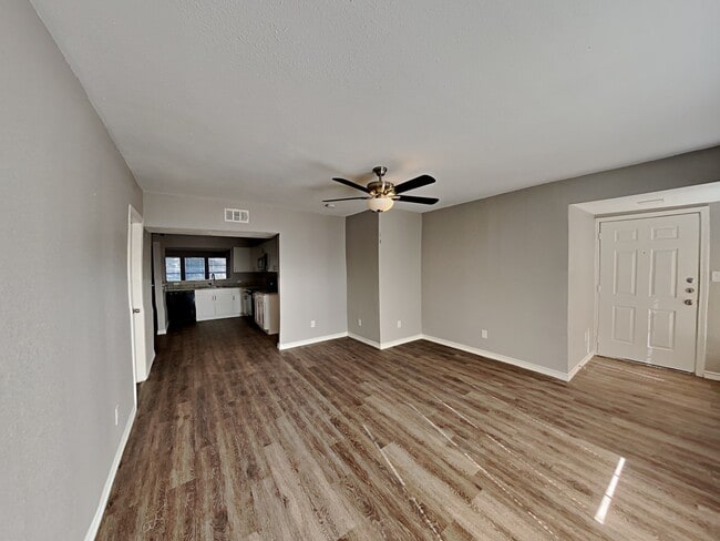 Photo - 1611 La Manda Blvd