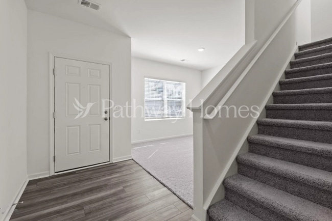 Photo - 12749 Haymarket Rd