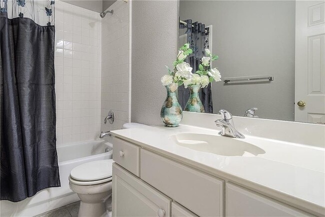 Photo - 1426 Forest Oaks Ct