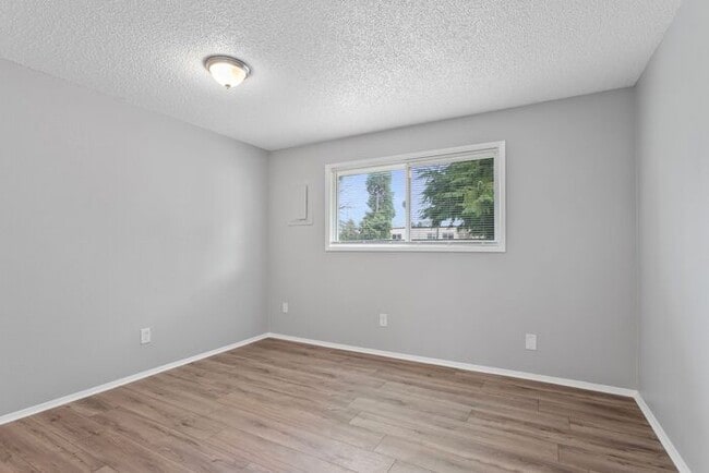 Photo - 2 bedroom 1 bath in Clackamas!!