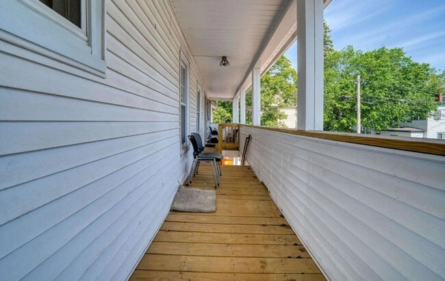 Photo - 715 Union St