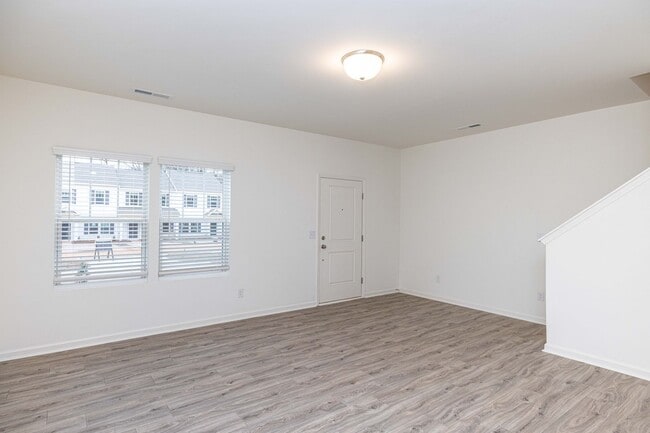 Photo - Charming 3-Bedroom End Unit Townhome Near Jack Alexander Blvd - APRIL MOVE IN SPECIAL