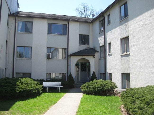 Photo - The Gardens at Mount Kisco