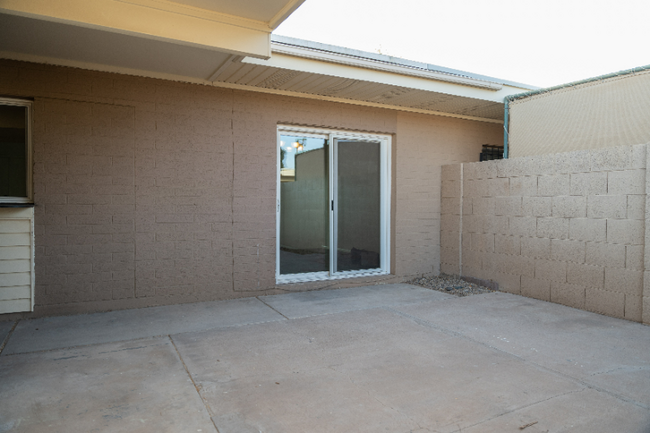 Photo - 8410 E Chaparral Rd Townhome