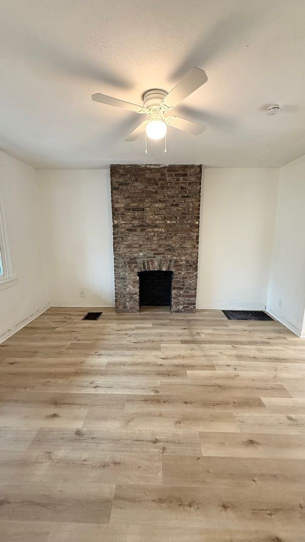 Photo - Newly Renovated 3 Bedroom in Arlington- Ne...