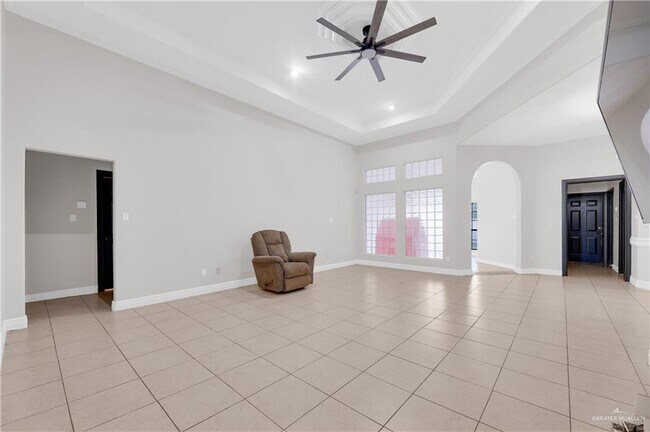 Photo - 32 S Cynthia St