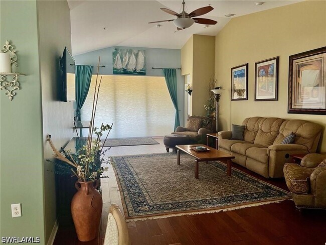 1405 Tiffany Ln
