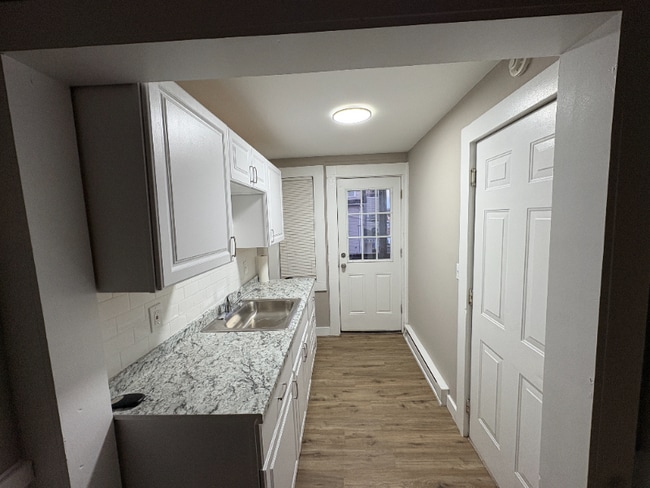 Photo - 58 Dwight St Unidad 2