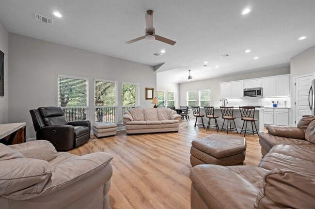 Photo - 2503 Wilson Ave