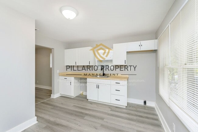 Photo - 1436 W Congress Ave