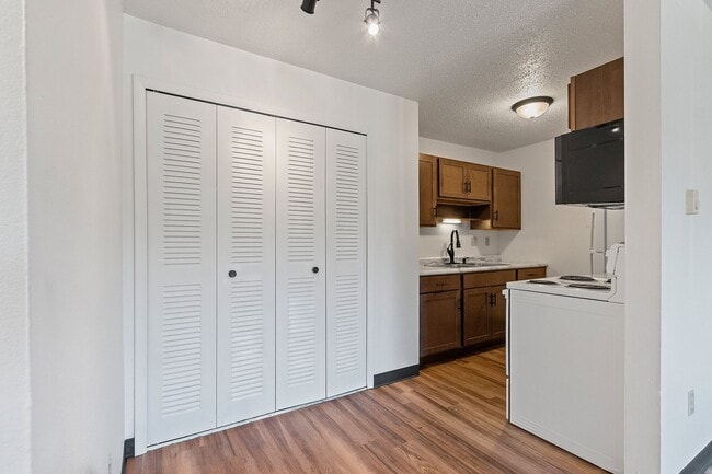 Cedar Grove Apartments
