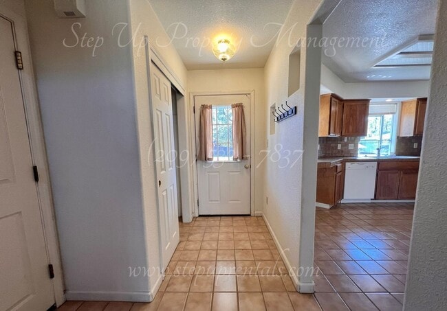 Photo - 3 Bedroom 1.5 Bath Townhome near Racetrack Neighborhood!