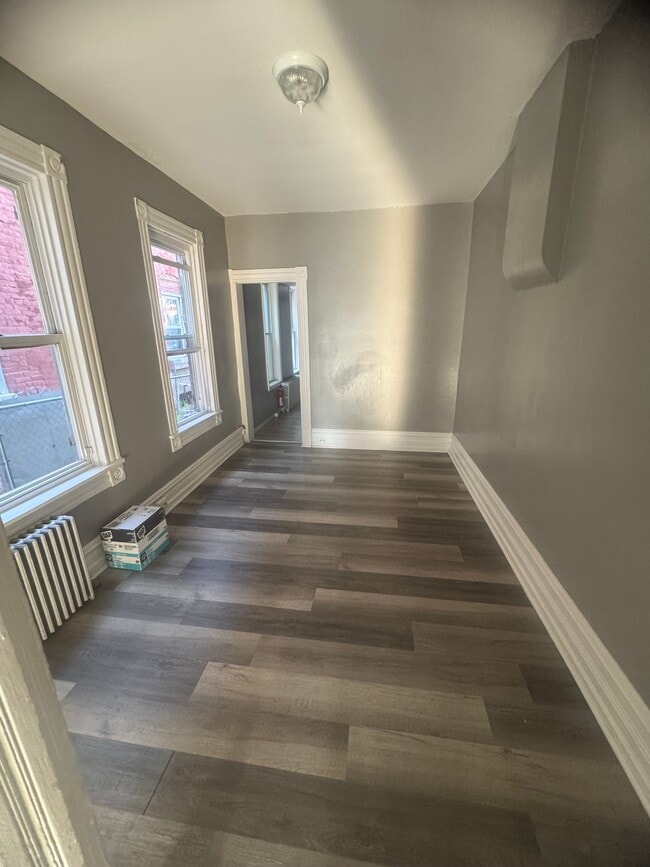 Photo - 211 N 2nd St