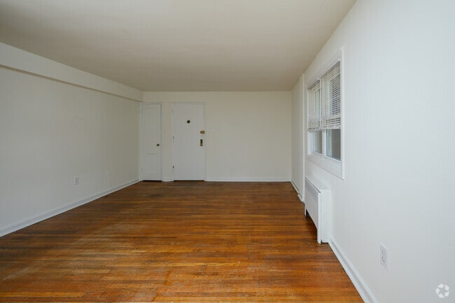 Building Photo - Penzel Manor Apartments