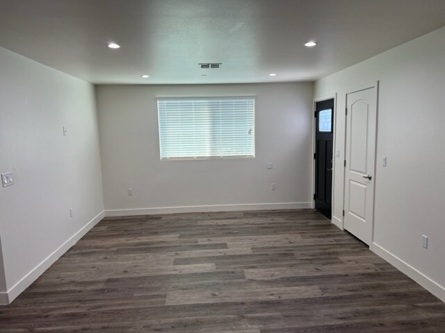 Photo - 5872 Towne Ave