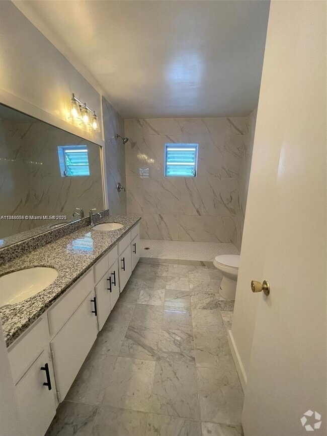 Building Photo - 1571 SE 23rd Ave Unit 1 Rental