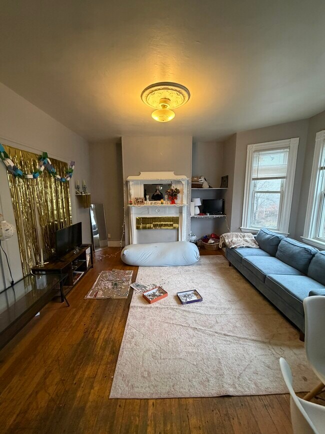 Photo - 121 Hillside St Unit 3