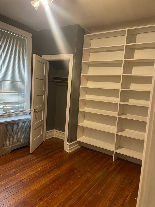 5933 Carpenter St Unit 1