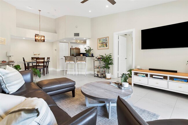 Photo - 2009 SE 10th Ave Unit 322