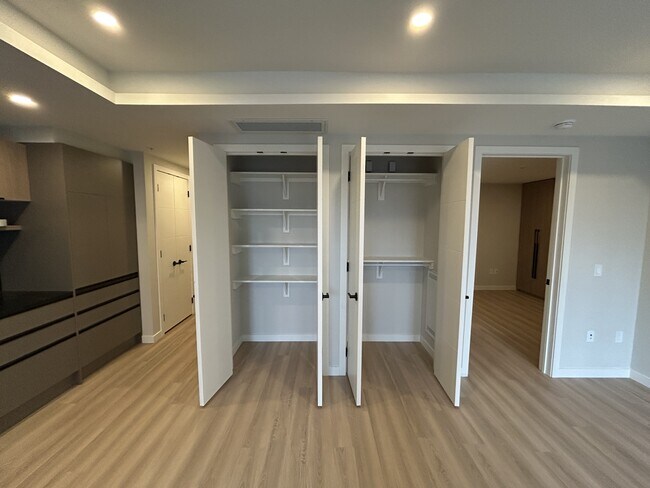 Photo - 5616-5616 South St Unit 205