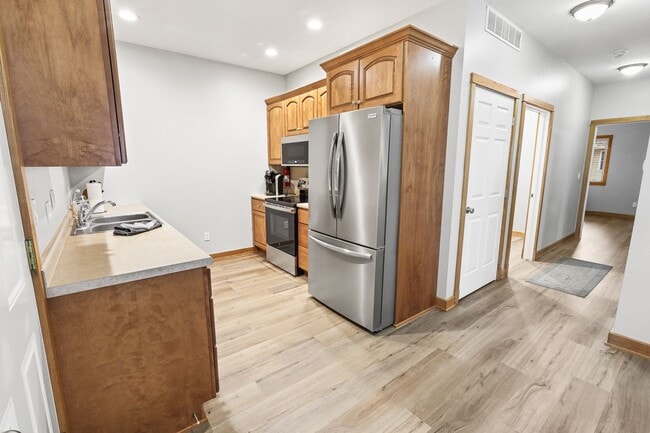 Building Photo - Maintenance Free Living Arrangement