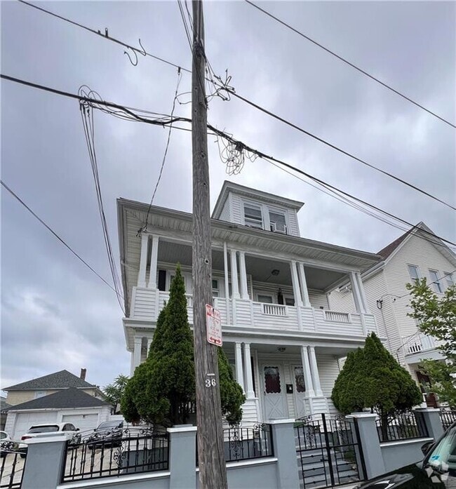Building Photo - 196 New York Ave Unit 1 Rental