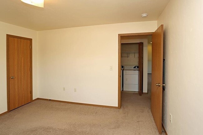 HOME TOWN APARTMENTS