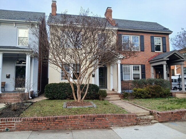 Building Photo - 3112 Grove Ave