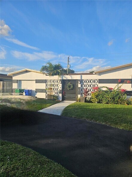 Photo - 7817 Fairway Blvd