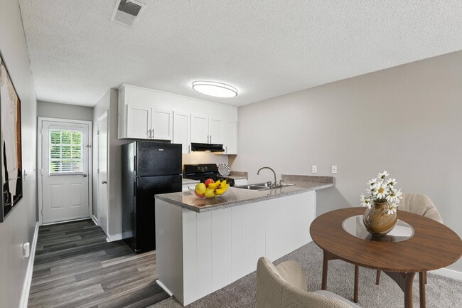 Photo - Stonewood Apartments