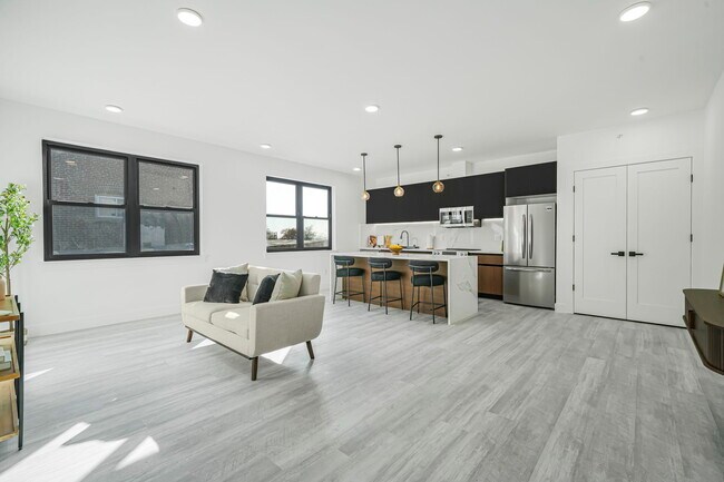 Photo - 4610 Kennedy Blvd