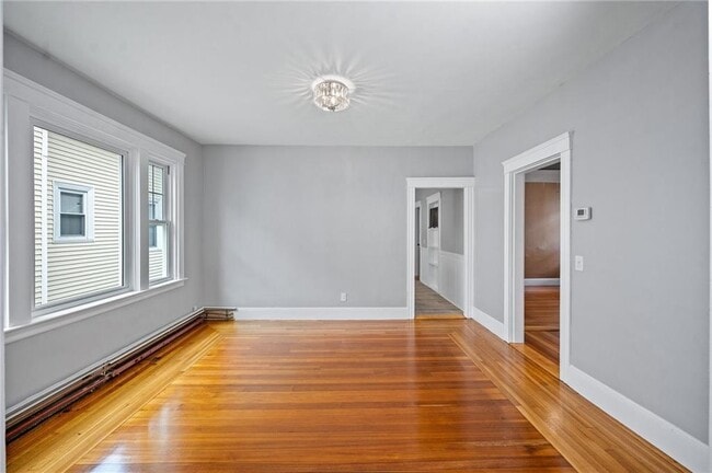 Photo - 74 Pembroke Ave Unit 1