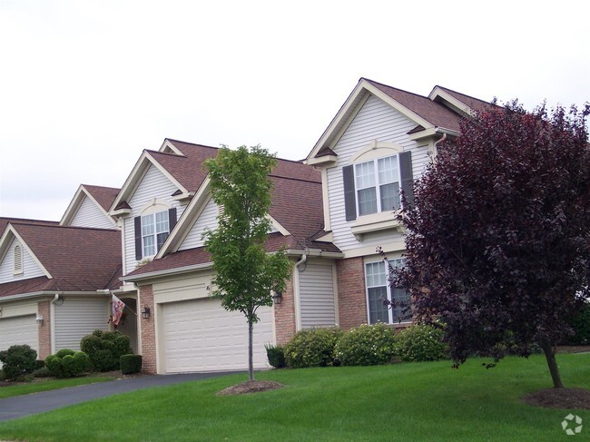 Building Photo - Waterview Townhouse Apartments