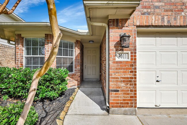 Photo - 3011 Crescent Oaks Park Ln