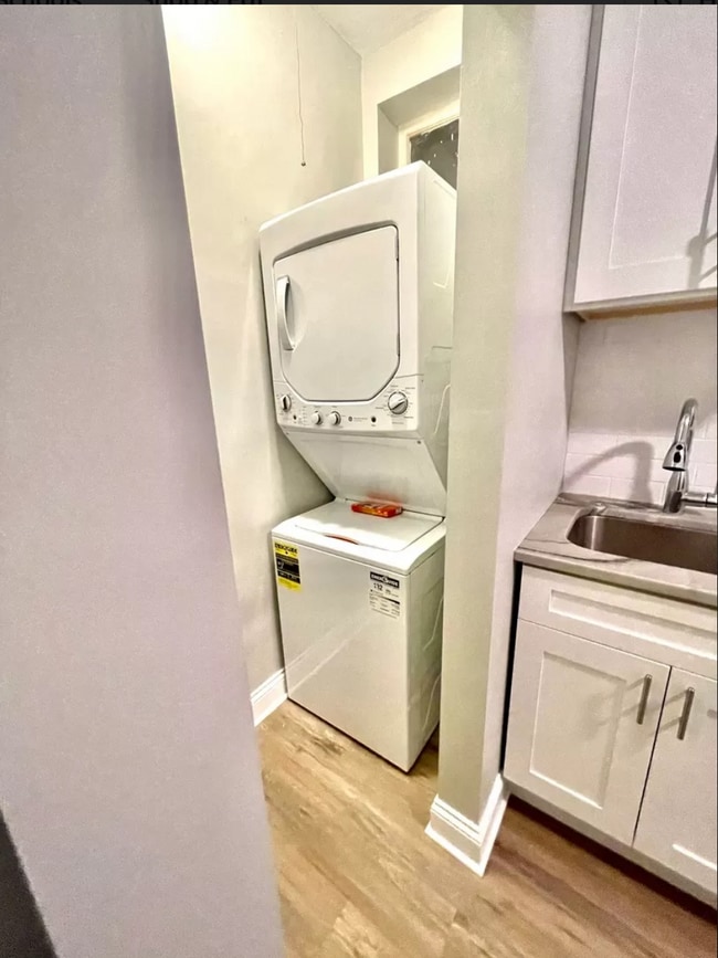 Photo - 3720 N Clark St Unidad 2