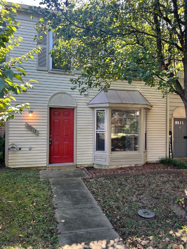 Building Photo - "Charming 3-Bedroom Townhouse in Frederick...