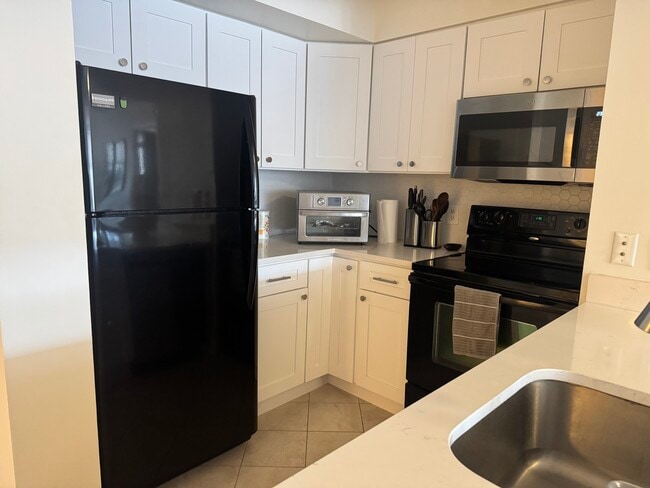 Photo - 5809 Nicholson Ln Unit Wisconsin Building