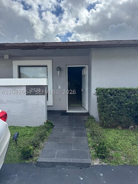Photo - 2520 SW 55th St