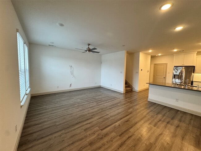 Photo - 4365 Union St