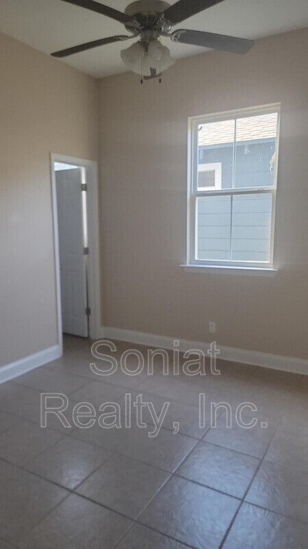 3509 Hamburg St Unit 3509