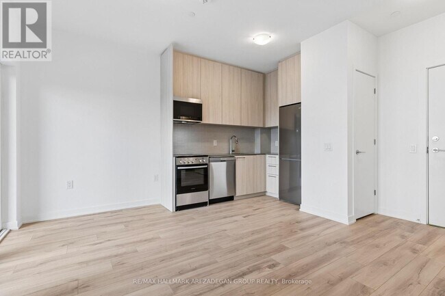 Photo - 7437 Kingston Rd Unité 820