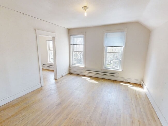Photo - 3127 Restormel St Unit Apt 2
