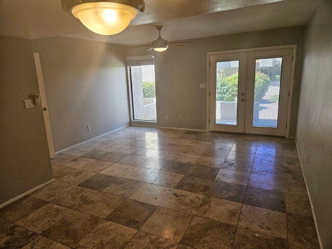 Photo - 885 N Granite Reef Rd