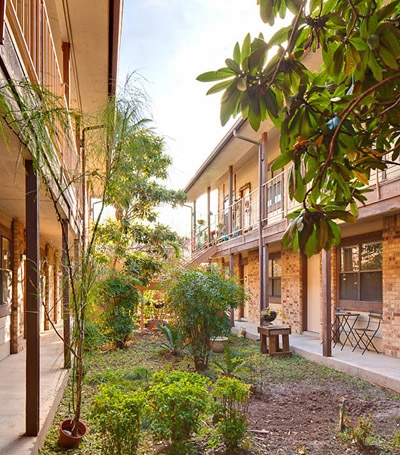 Cloisters West Courtyard Views - Cloisters West Apartments