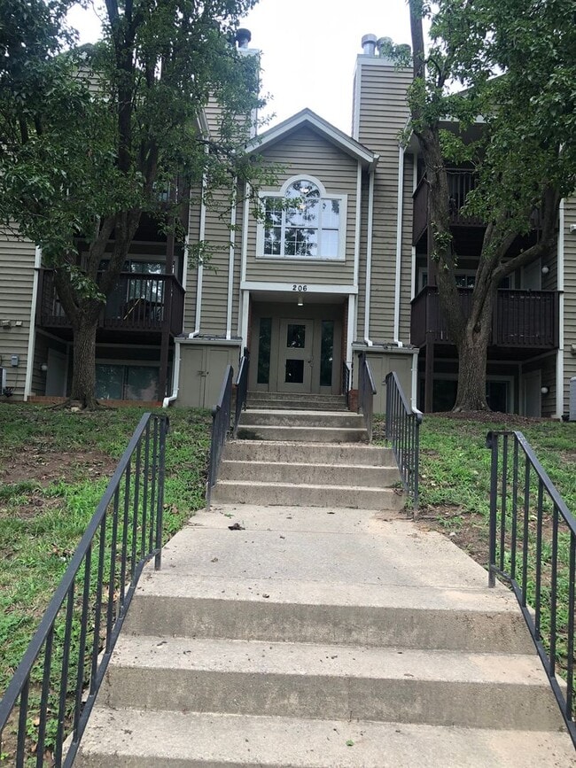 Building Photo - 2-bedroom 2 full bath condo in Glen Burnie