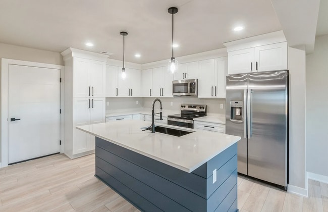 Building Photo - 14430 Springbrook Trl